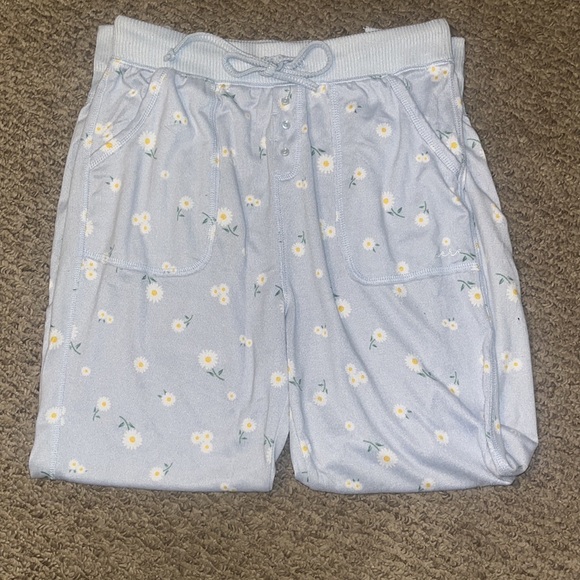 Aeropostale pj bottoms very soft light blue with Daisies. - Picture 2 of 2